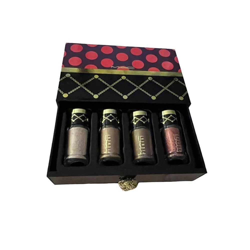 NEW MAC Nutcracker Sweet Bronze Pigments and Glitter Kit
